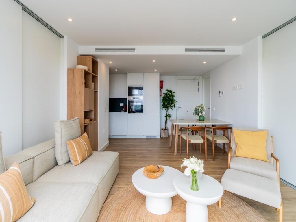 Stylish Lagoon Apartment for 4 - 1