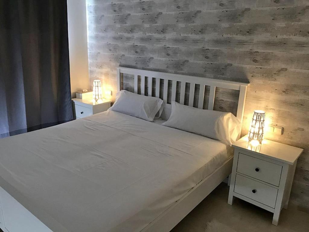 5-Guest Apartment near Alcazaba Lagoon - 5