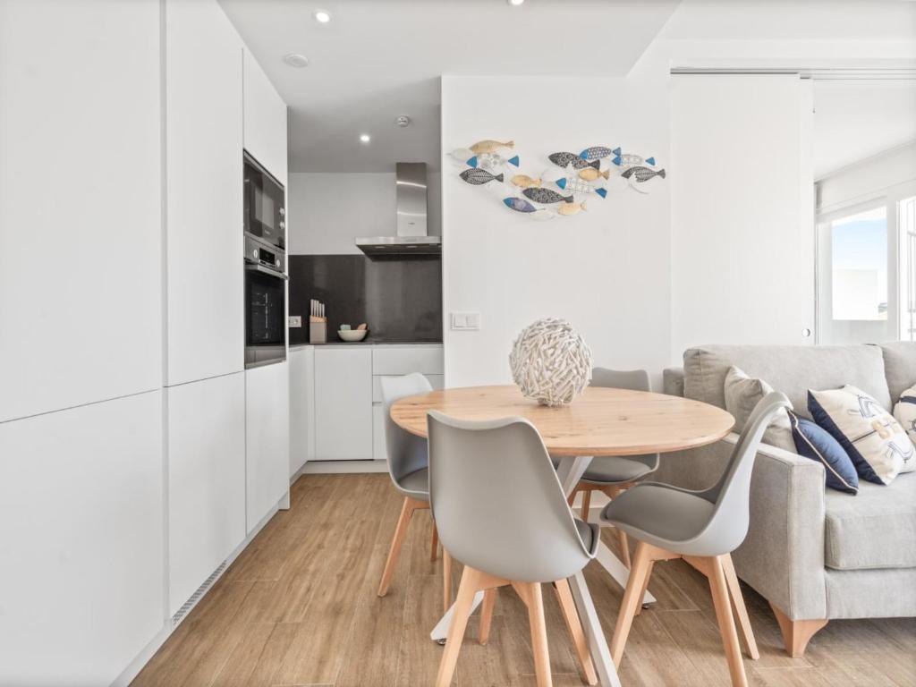 Modern 3-Pax Apartment with Solarium - 3