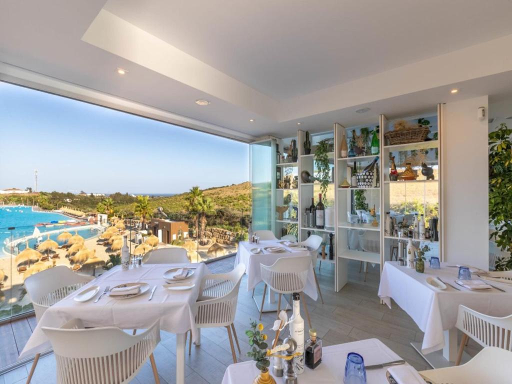 Resort Apartment at Alcazaba Lagoon - 4
