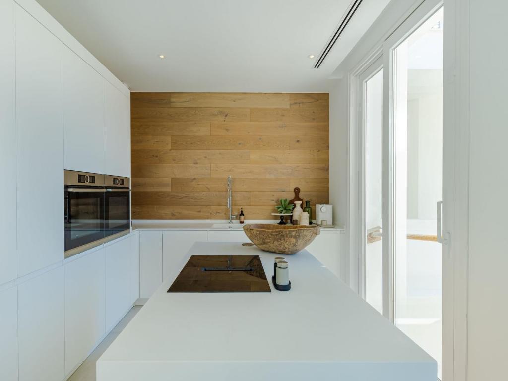 Luxury Villa Retreat in Mijas Costa - 4