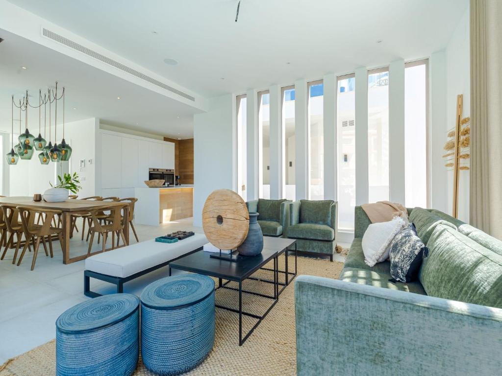 Luxury Villa Retreat in Mijas Costa - 3