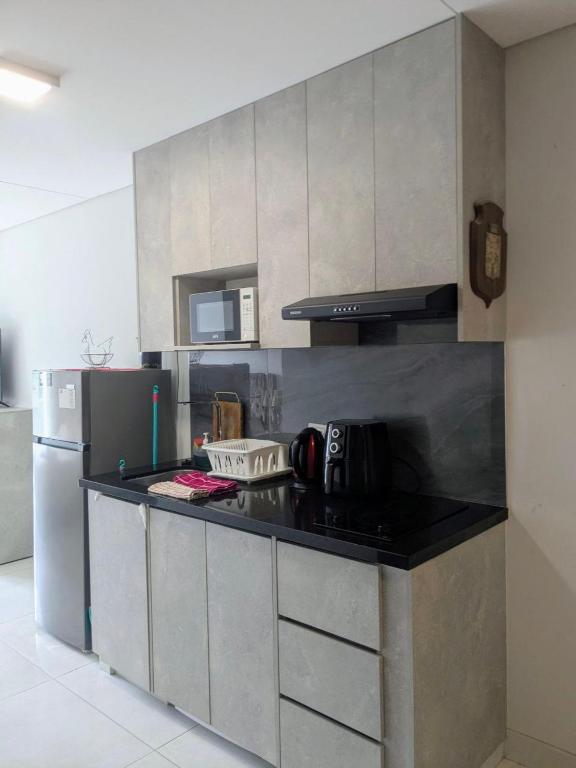 Modern Retreat in Equipetrol Design and Comfort - 3