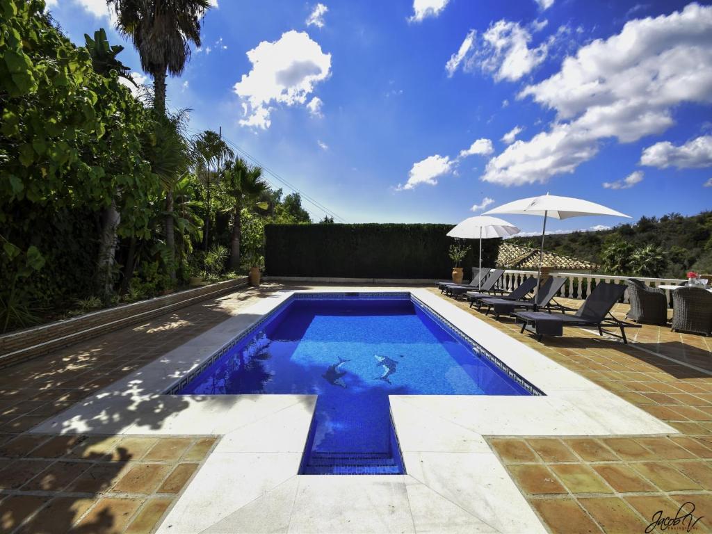 Tranquil Sea View Villa for 8 - 1