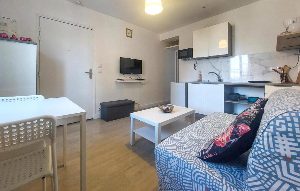 Beautiful Apartment In Berck Plage With Wifi - 2