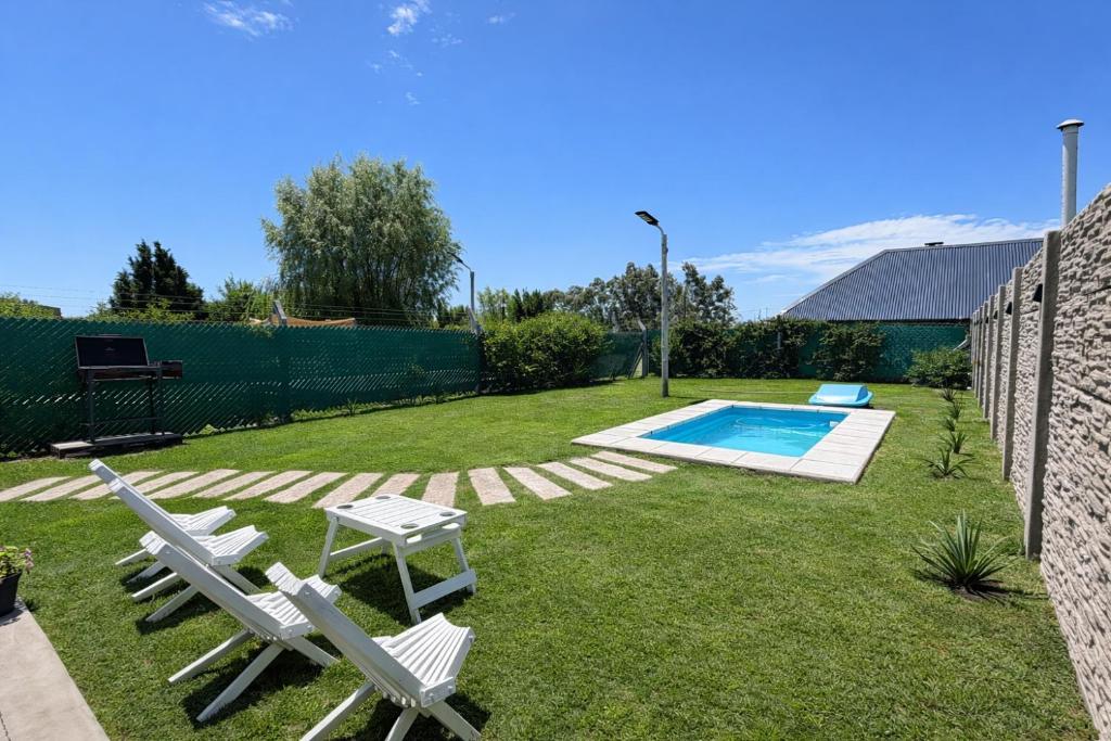 Los Sauces, casas con piscinas privadas en barrio residencial - 3
