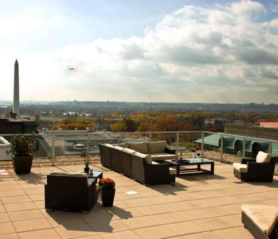 BridgeStreet at Woodward Building Apartment