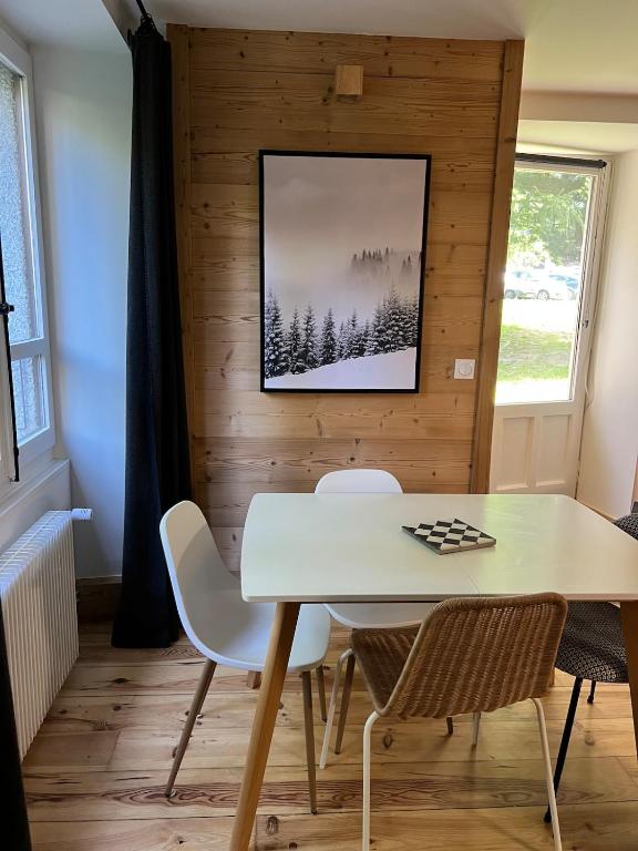 Refuge du Lyret Cozy Central Chamonix, Garden, Pkg - 3