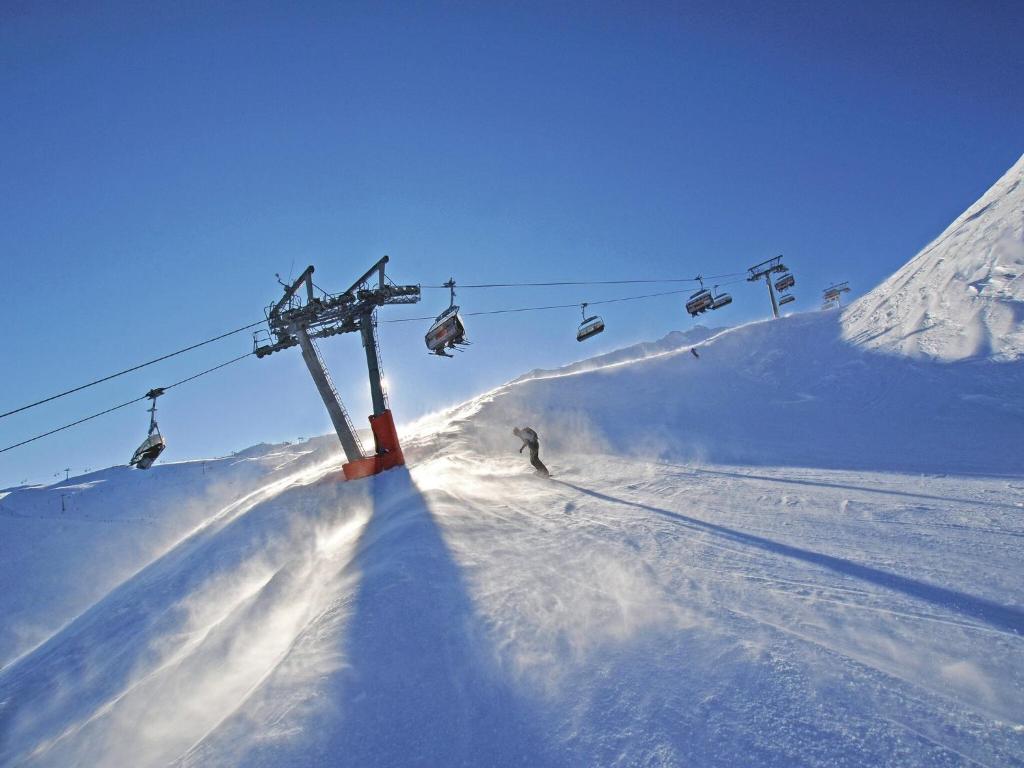 Spacious Holiday Home near Ski Area in Kaltenbach - 3