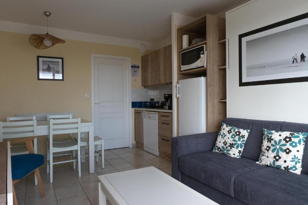 Les Sables-d'Olonne - Vue Mer, Terrasse, Wifi Fibre & Piscine, à 2 pas de l'Océan - E101 - 3