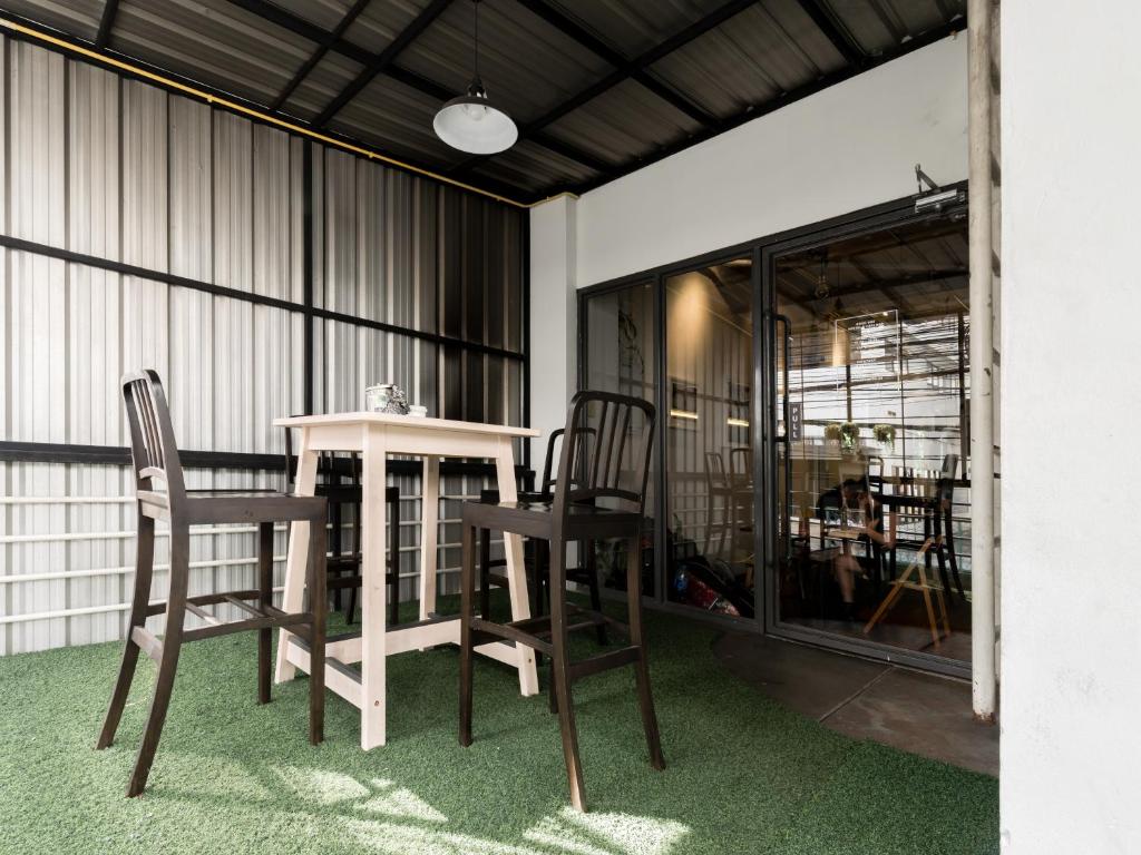 Good One Hostel & Cafe Bar