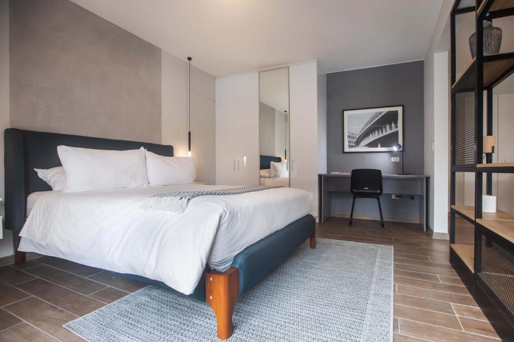 Luxury 2BR in Miraflores near Malecón with parking - 4