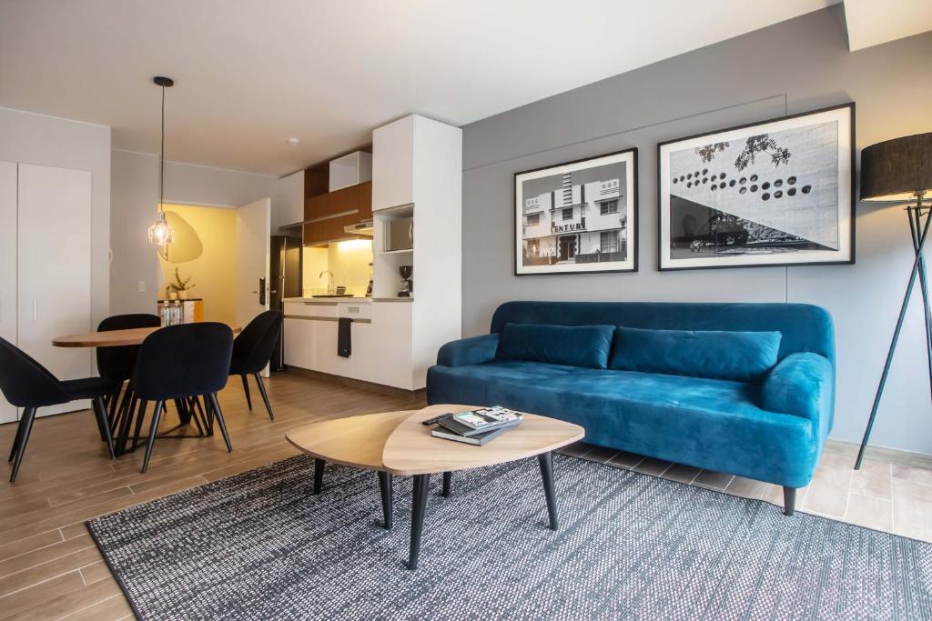 Luxury 2BR in Miraflores near Malecón with parking - 1