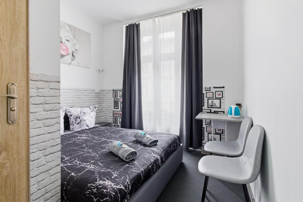 Queen Apartments — Hotel rooms in Krakow, Lesser Poland