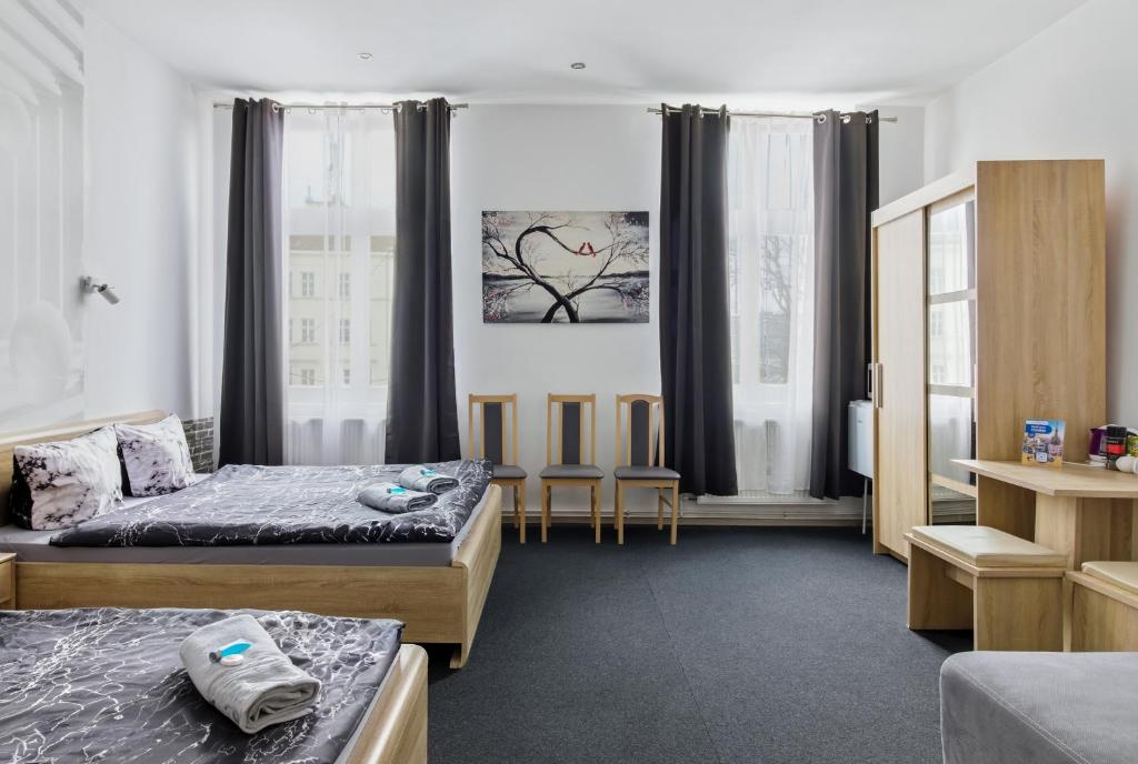 Queen Apartments — Hotel rooms in Krakow, Lesser Poland