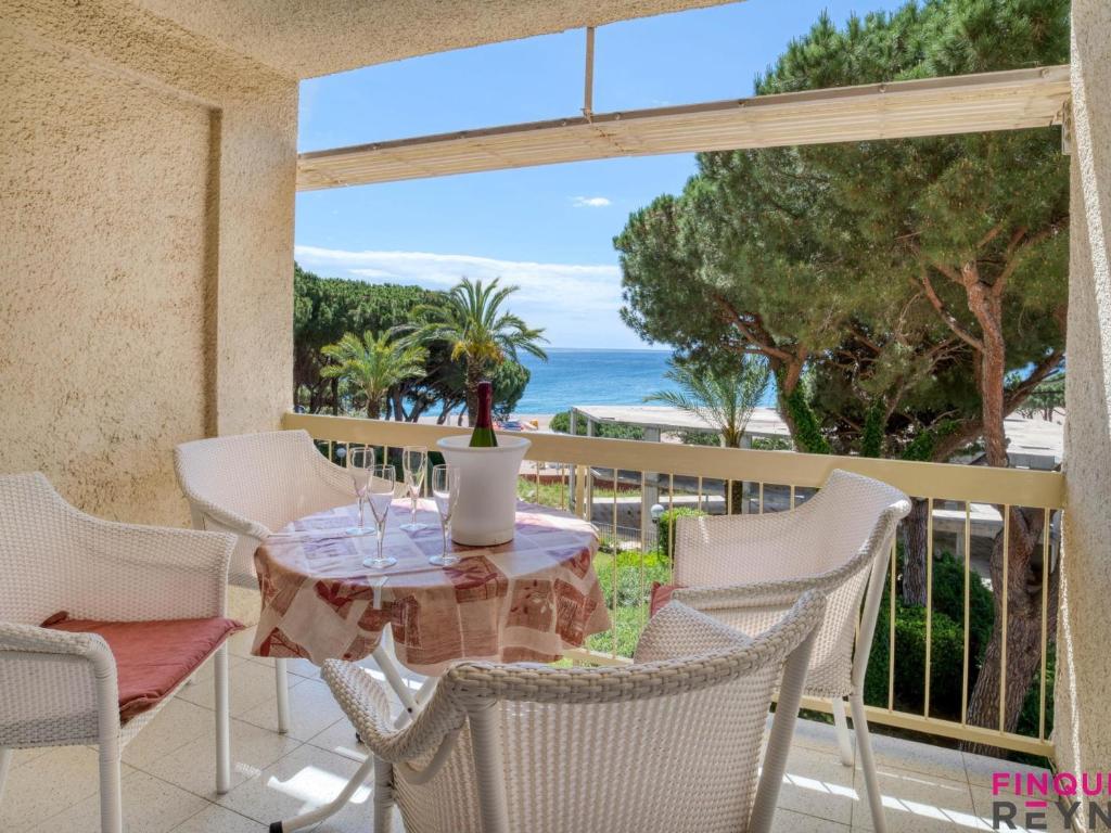 Apartamento con vista al mar en Platja d'Aro, acceso directo a la playa - ES-298-35 - 1
