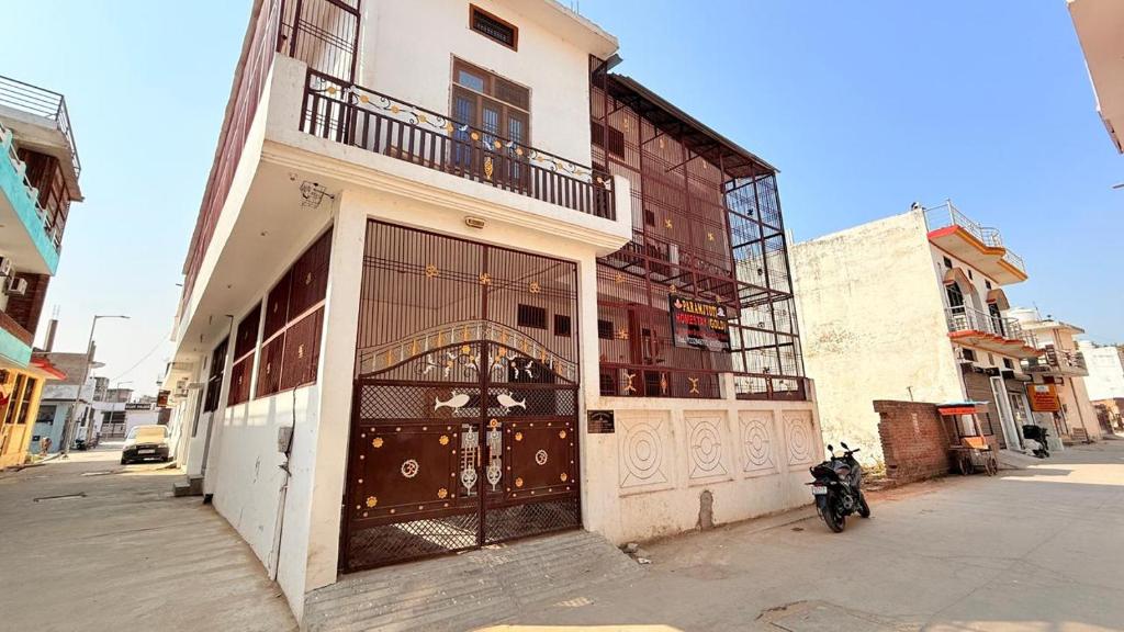 Paramjyoti Home Stay Near Ram Mandir Ayodhya