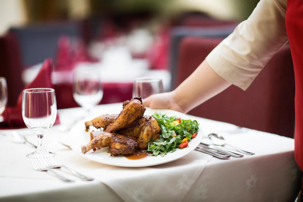 طعام و مشروبات