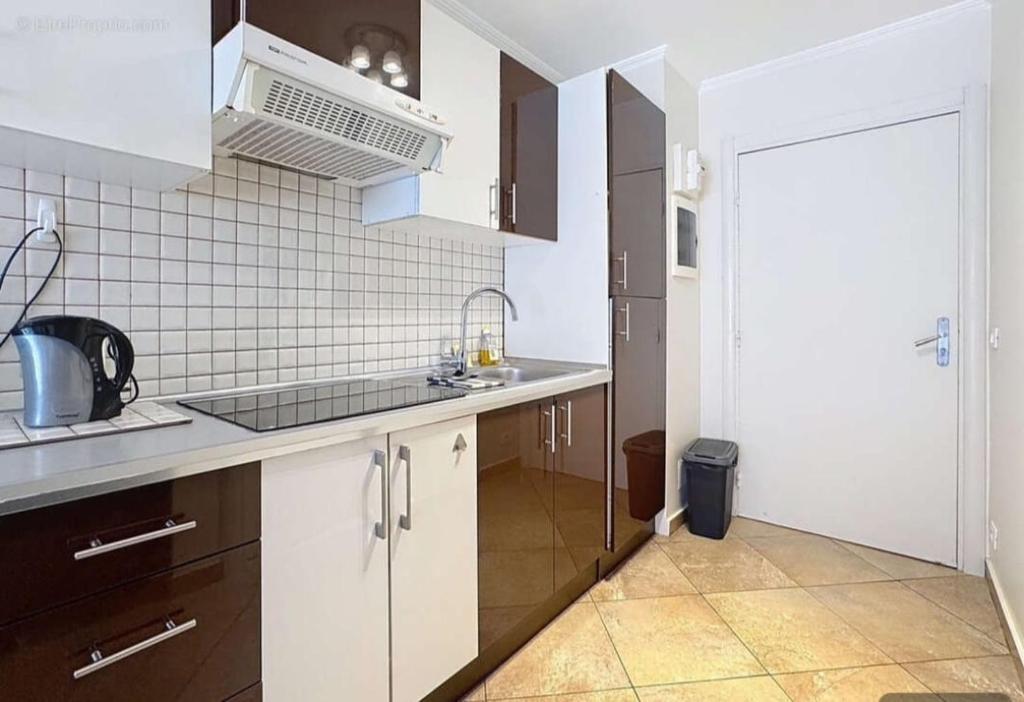 Proche de Monaco appartement devant piscine - 2