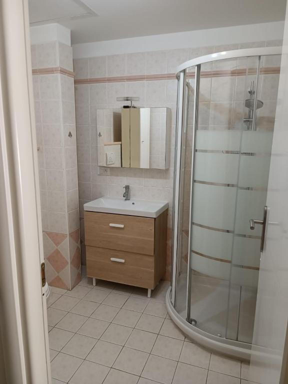 Proche de Monaco appartement devant piscine - 5
