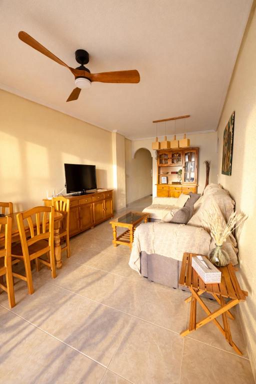 Apartamento familiar 3 habitaciones con piscina y parking - Playa a 5 min a pie - Aeropuerto Alicante a 10 min - 5