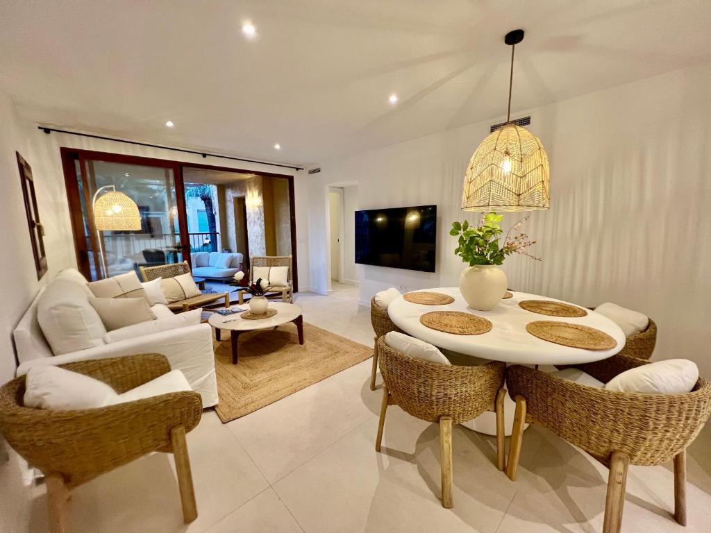 ALTEA BeachFront Bliss - 2