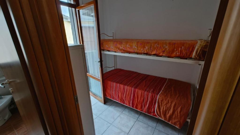 Beachside apartment with parking - 4