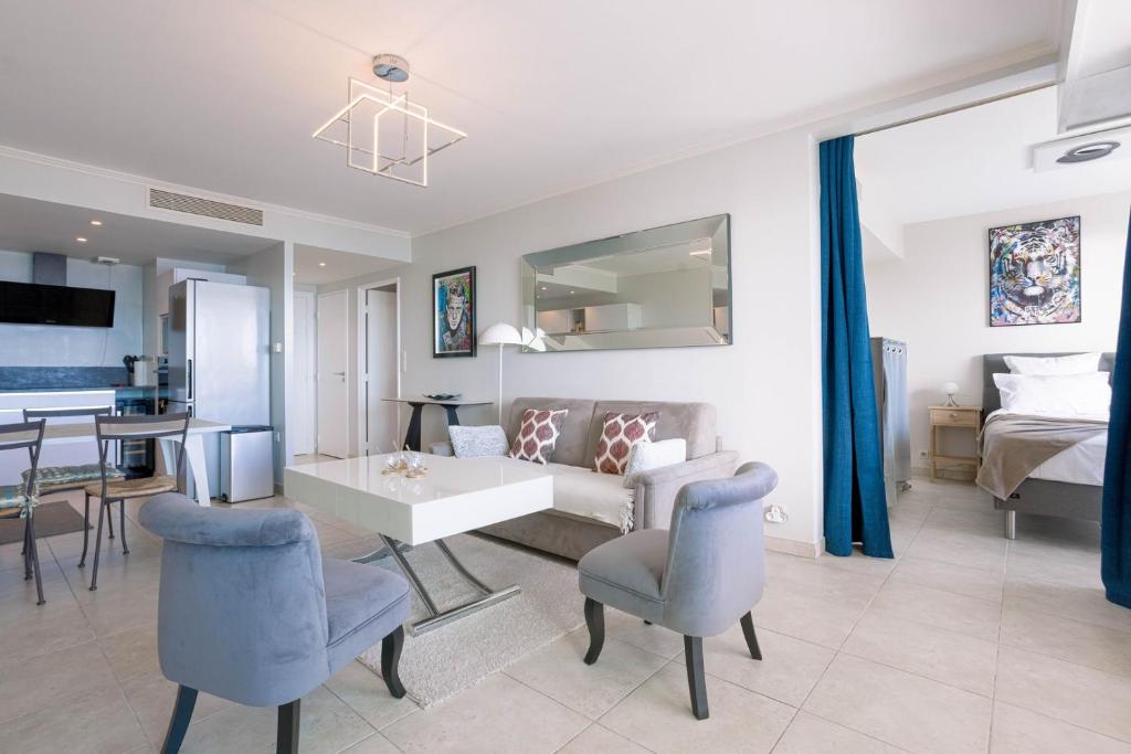 Blue Riviera - Terrace with sea view, pool, modern, spacious, AC - 2
