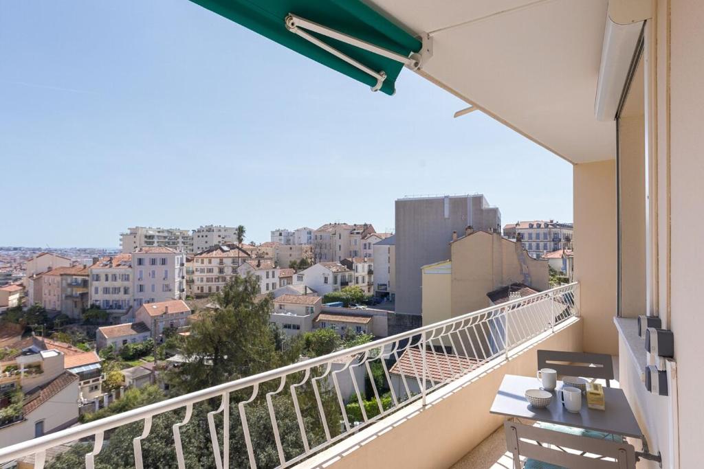Perchoir - Balcon, vue sur la ville, Palais&Plages - 1