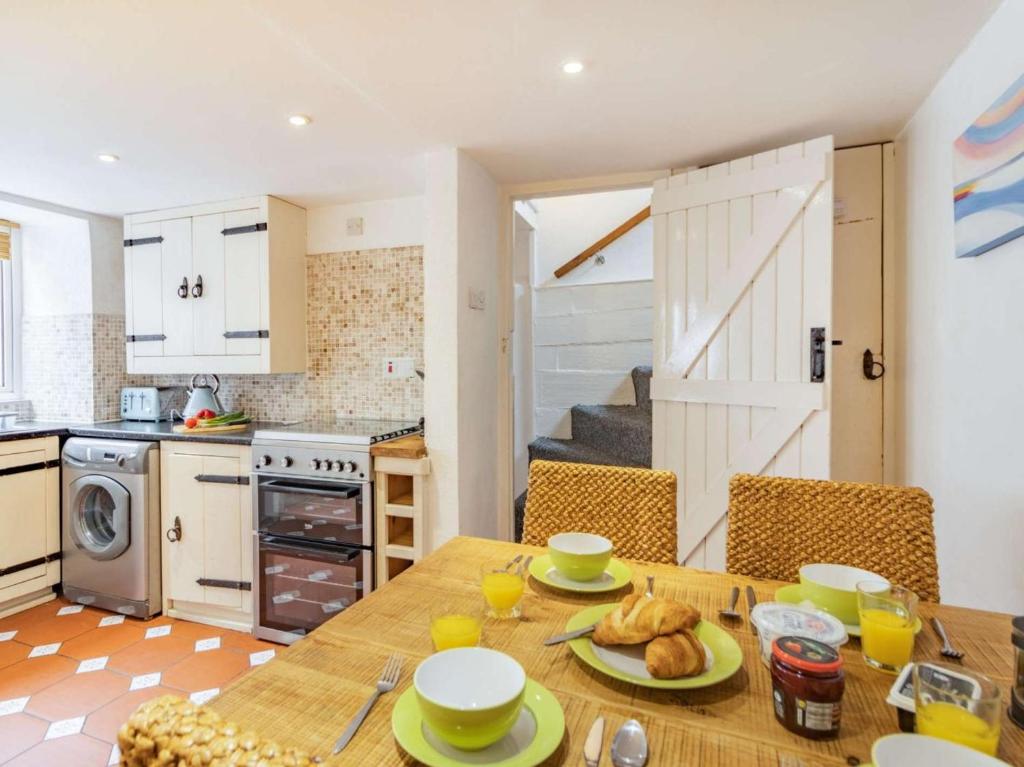 Farthing Cottage (2-Bed Brixham) - photo 3