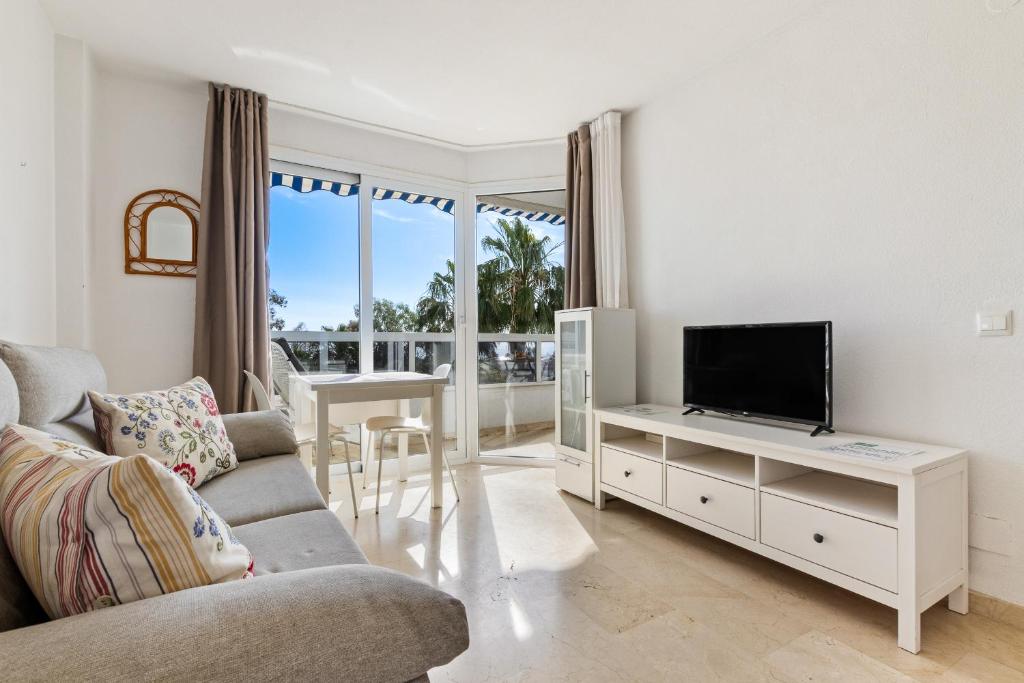 Vistamarina 402A By IVI Real Estate - 4