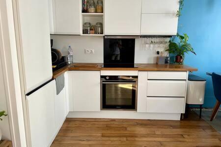 Charming 2 rooms for 2 in Paris - 2