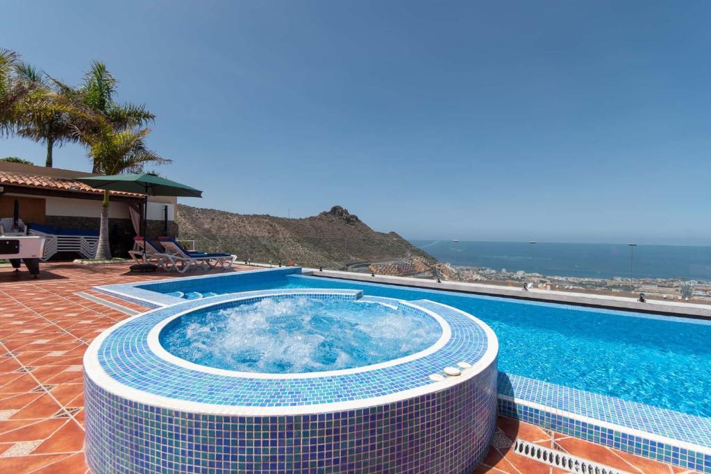 Villa Romantica Lovely 4 Bedroom Villa Private Heated Pool - 2