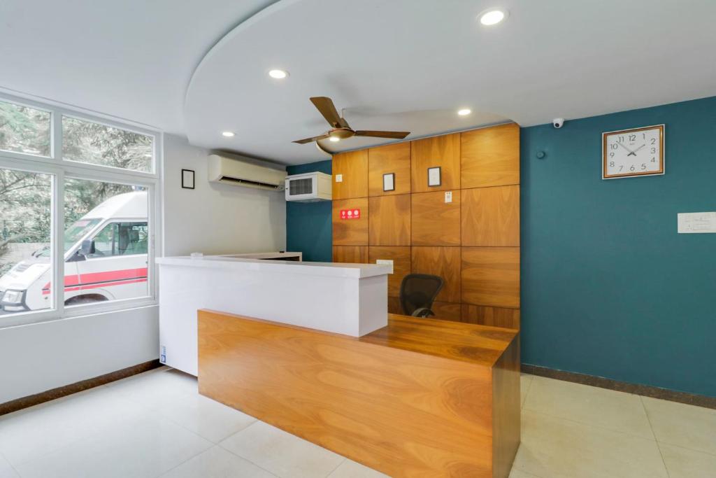 フロント・ロビー