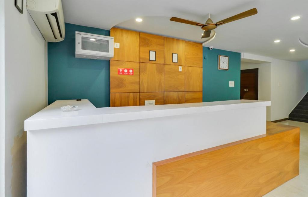 Super Hotel O Stay Inn Maharani Peta フロント・ロビー