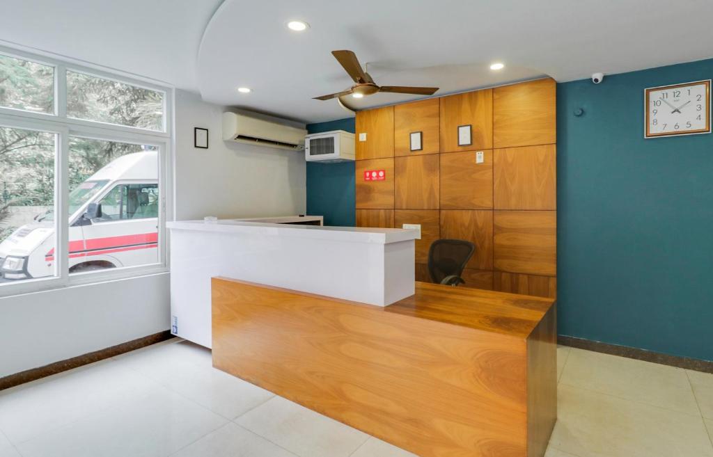 フロント・ロビー