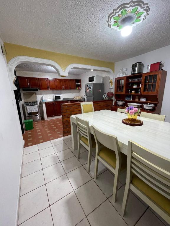 Casa Completa 3 pisos Tranquila y Hermosa - 3