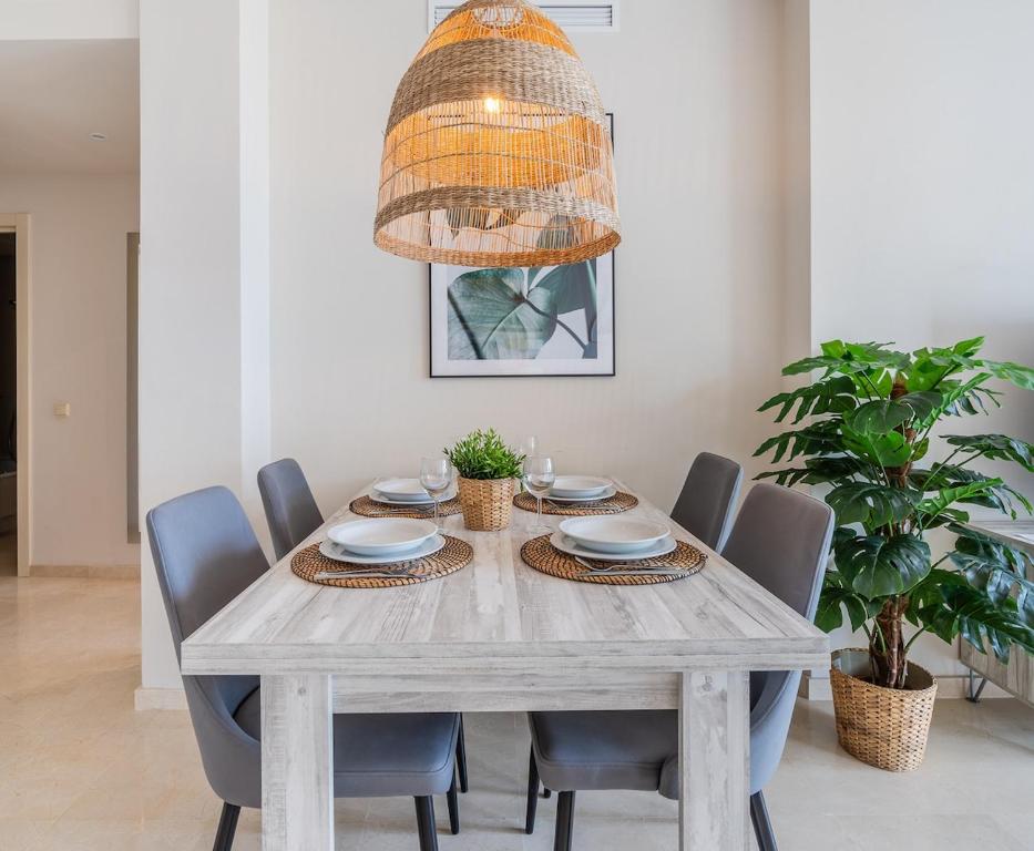 Modern 2-Bed Apartment Alcazaba Lagoon 313 - 2