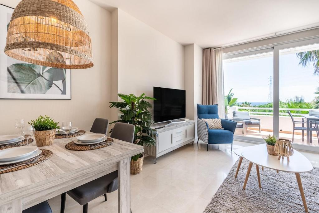 Modern 2-Bed Apartment Alcazaba Lagoon 313 - 3