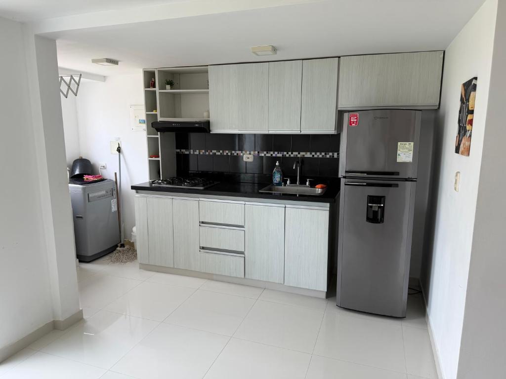 Apto hermoso en condominio-excelente ubicación - 2