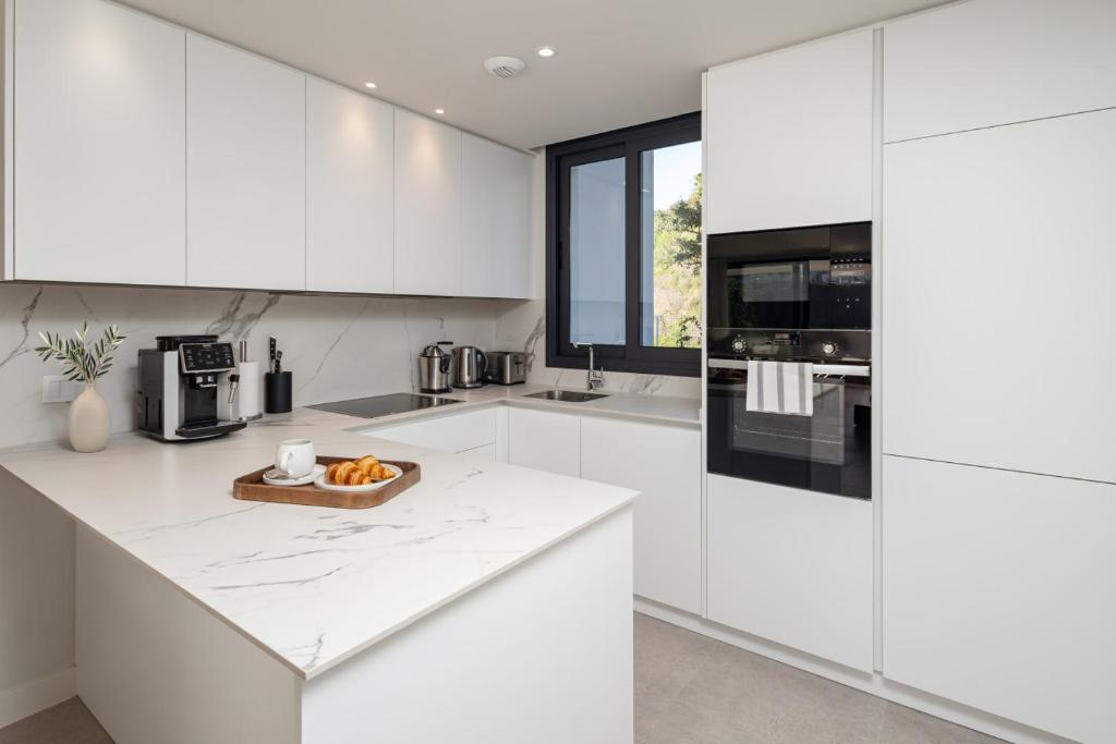 Luxury Apartment with a Private Garden - 5