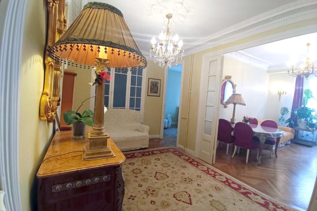 Grand appartement lumineux au cœur de Nice - 2