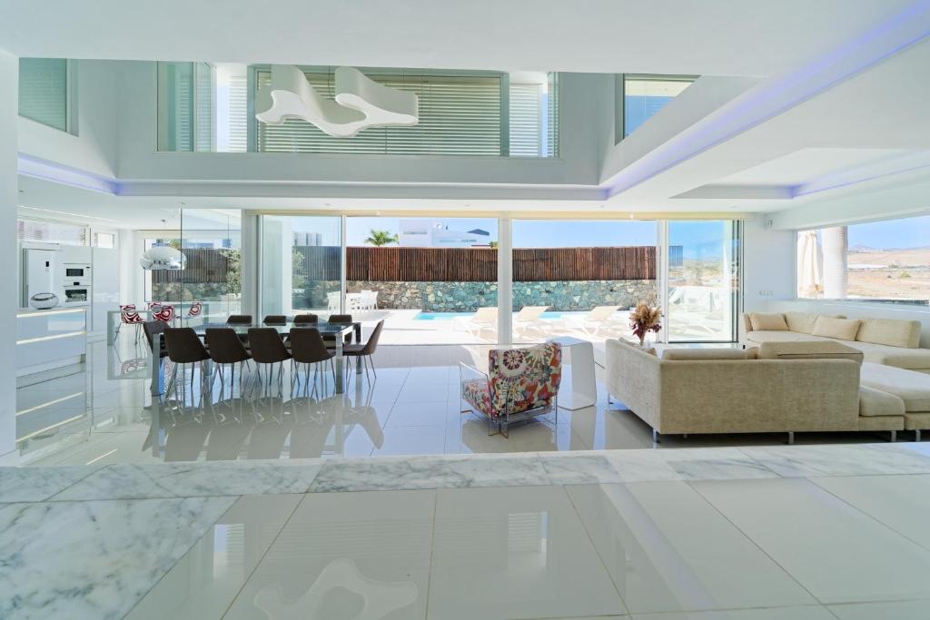 Villa Golden Brown by Maspalomas Holiday Villas - 3