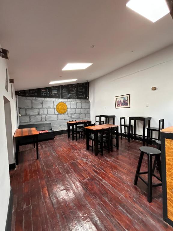 IB3 House - 5