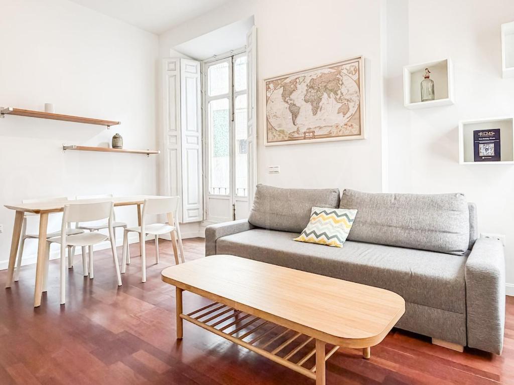 Compact & Central Apartment in Málaga REMS - 1