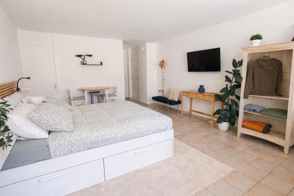 Bright studio Martigny - 30 min from Verbier - free parking - 2