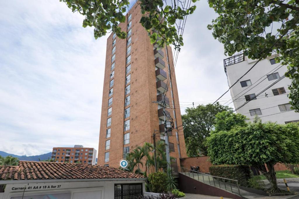 La Frontera Nice Views Loft with AC, El Poblado - 4
