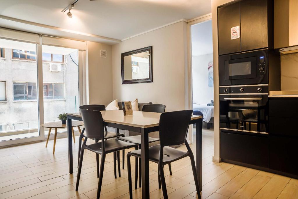 2B2B steps away from Costanera Center - 2