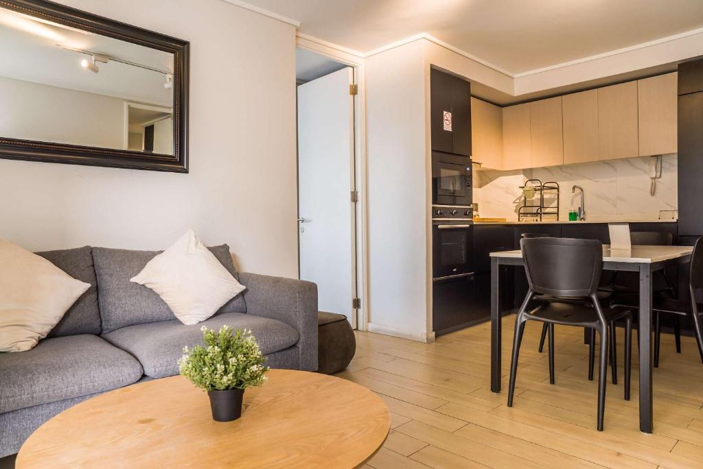 2B2B steps away from Costanera Center - 1