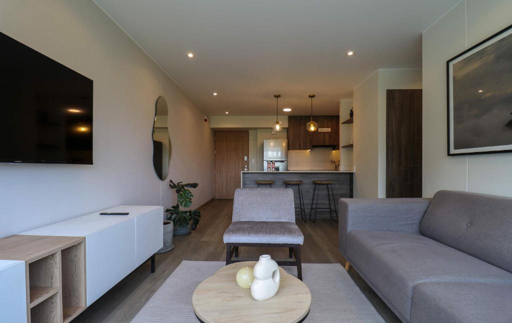 Plaza Stays 2BR with Balcony in San Isidro by Wynwood House - 5